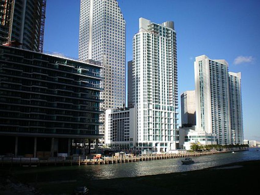 Met Miami Condos for sale and rent