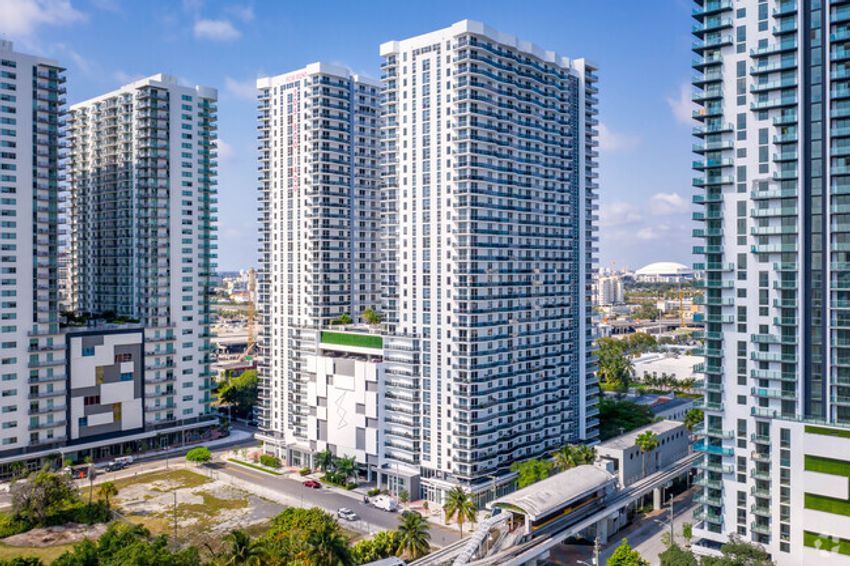 CAOBA APARTMENTS Miami, Florida — Square Edge Inc.