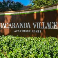 Village Townhouses Jacara